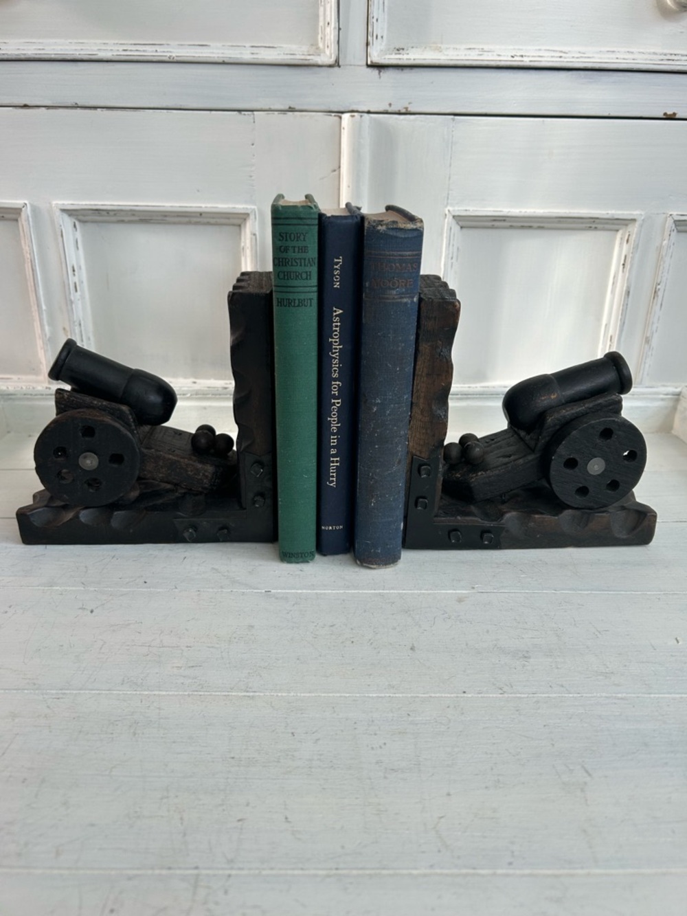 Antique-Style Cannon Bookends in Dark Wood Black